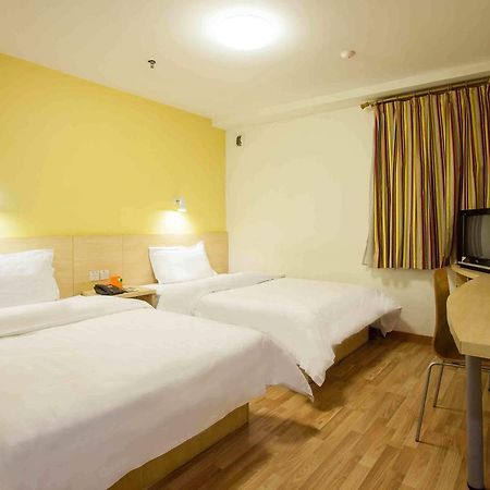 7Days Inn Changchun Renmin Avenue Pingquan Road Exteriör bild
